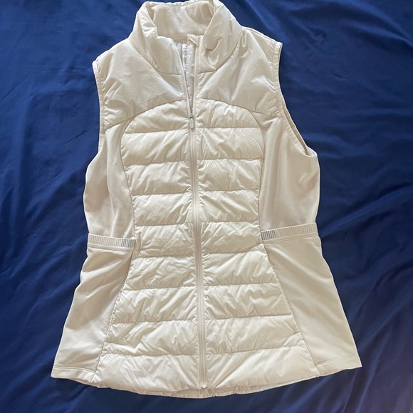 lululemon athletica Jackets & Blazers - Lululemon Women’s Size 12 Down For A Run Puffer Vest White EUC